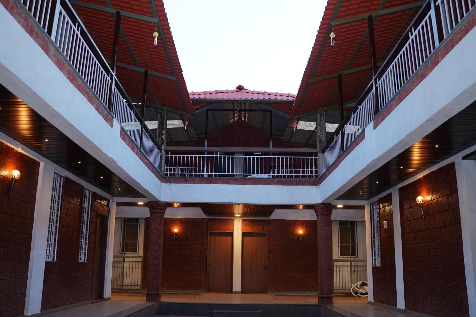 Vanvarsha Resort Chandoli Экстерьер фото